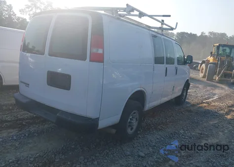 2016 Chevrolet Express 2500 Work Van z USA, uszkodzony, nr VIN 1GCWGAFF2G1162983